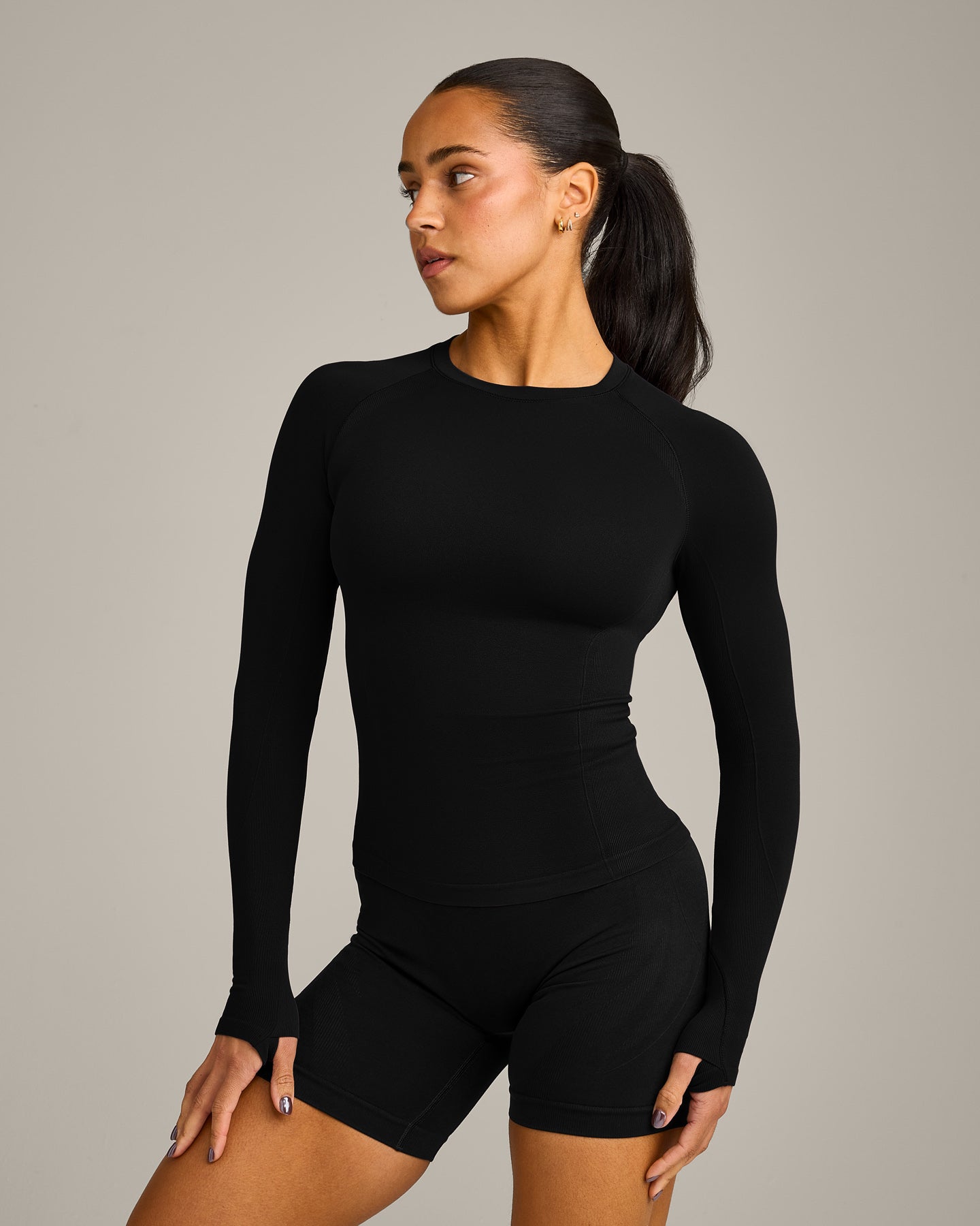 Oner Seamless Fitted Long Sleeve Regular Top | Soft Black