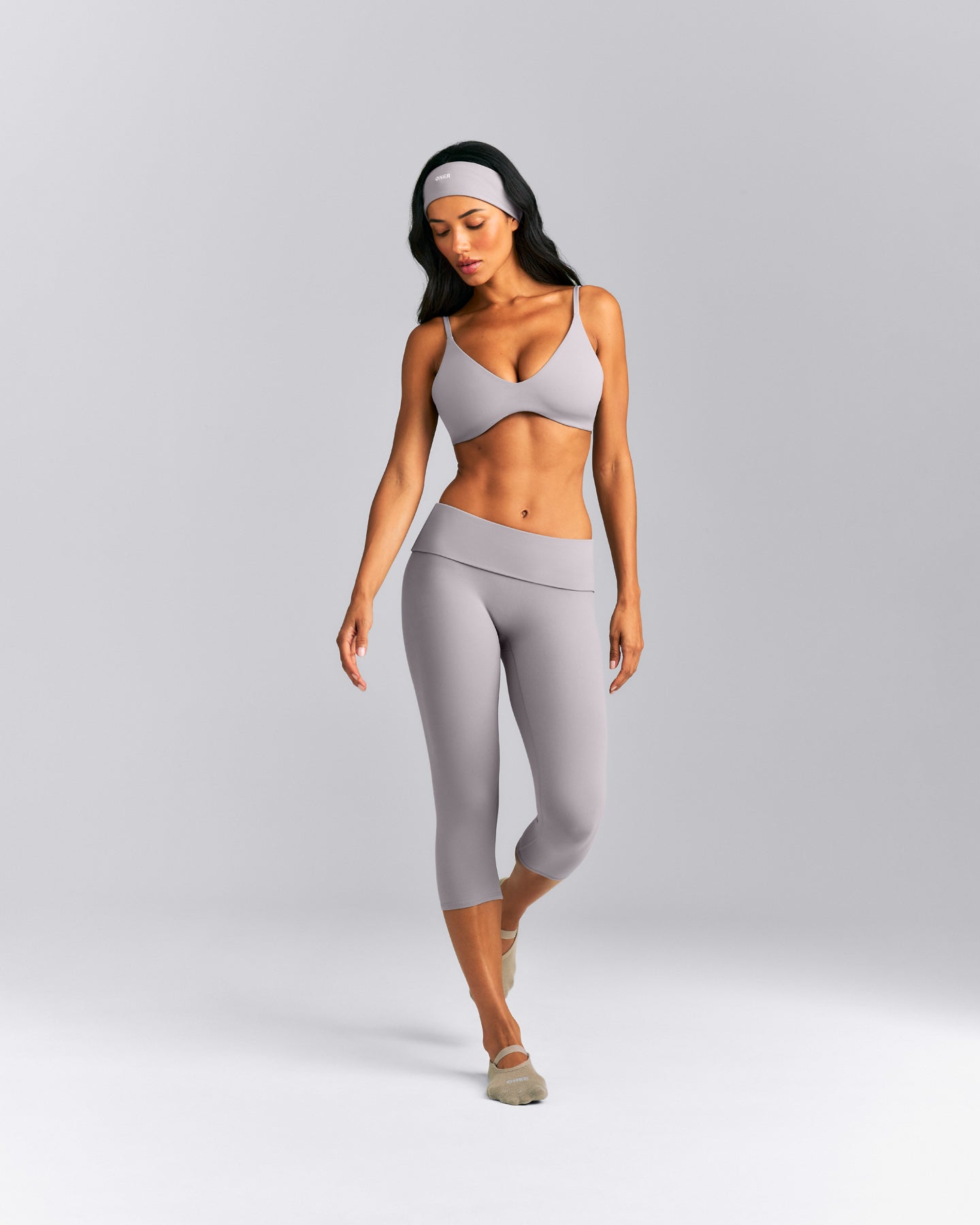 SoftMotion™ Headband with White Logo | Zinc Grey