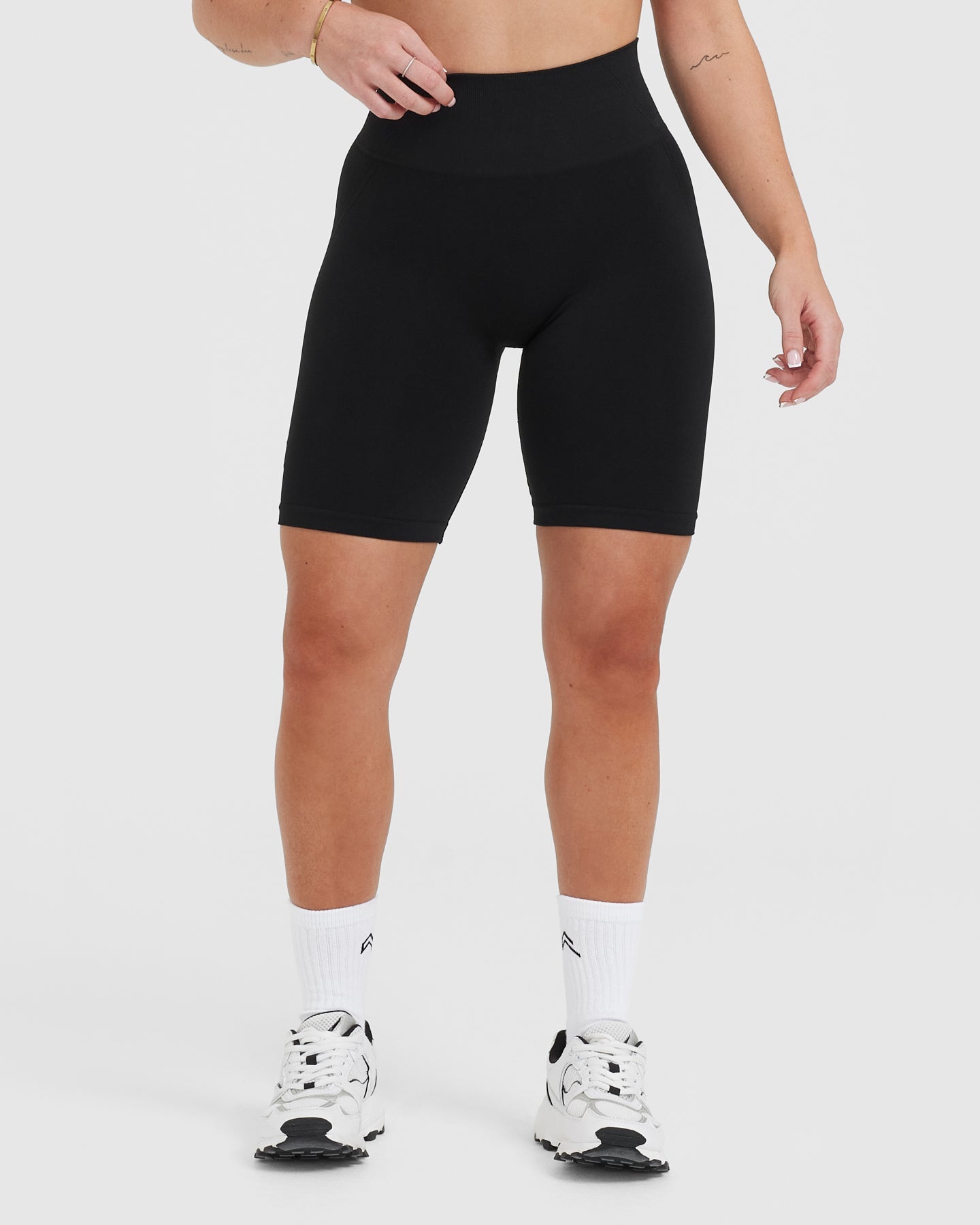 EffortlessLift™ Seamless Cycling Shorts with White Logo | Black