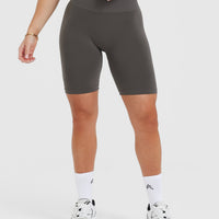 EffortlessLift™ Seamless Cycling Shorts with White Logo | Deep Taupe