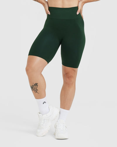 EffortlessLift™ Seamless Cycling Shorts with White Logo | Evergreen