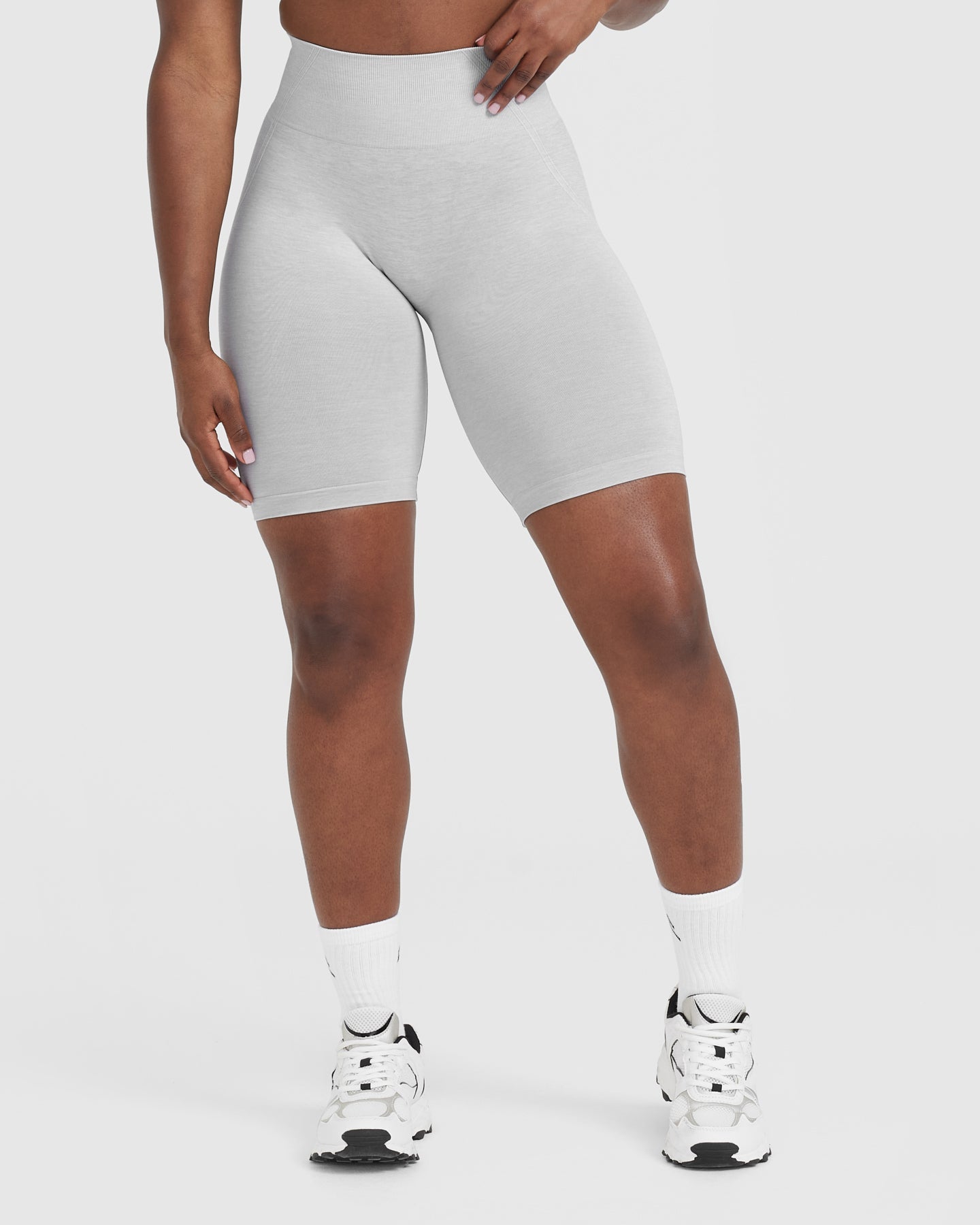 EffortlessLift™ Seamless Cycling Shorts with White Logo | Grey Marl