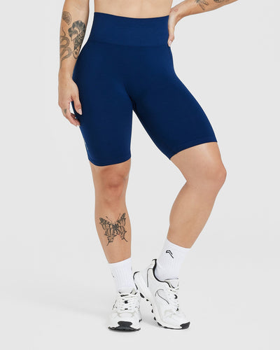 EffortlessLift™ Seamless Cycling Shorts with White Logo | Midnight