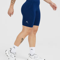 EffortlessLift™ Seamless Cycling Shorts with White Logo | Midnight