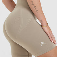 EffortlessLift™ Seamless Cycling Shorts with White Logo | Washed Sandstone