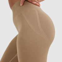 EffortlessLift™ Seamless Leggings with White Logo | Dune Brown