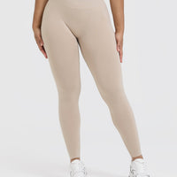 EffortlessLift™ Seamless Leggings with White Logo | Mushroom Brown