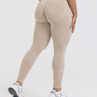 EffortlessLift™ Seamless Leggings with White Logo | Mushroom Brown