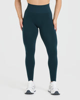 Effortless Seamless Leggings with White Logo | Oil Blue