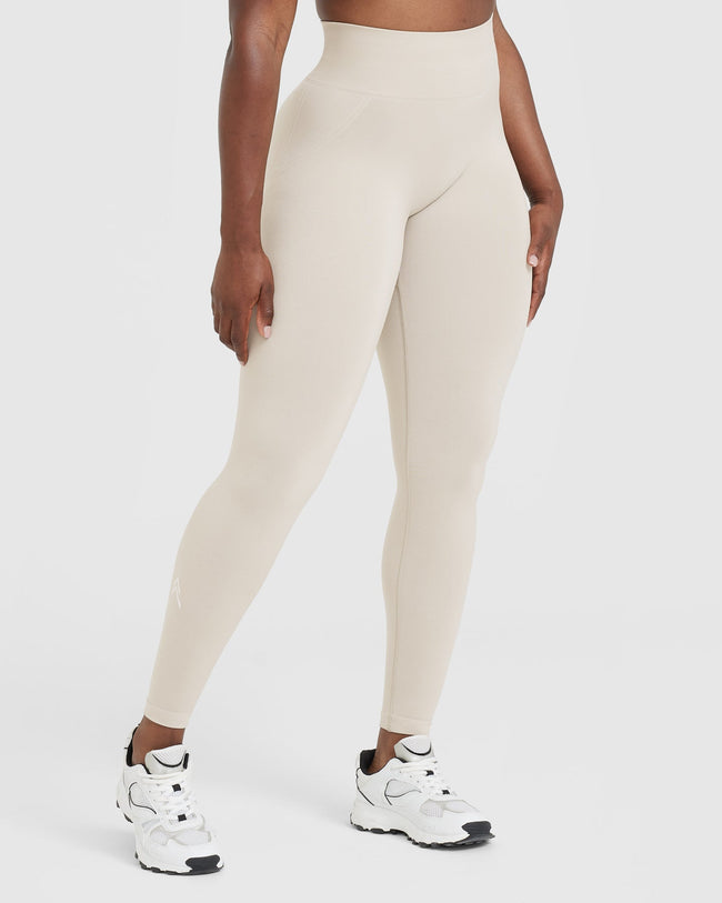 EffortlessLift™ Seamless Leggings with White Logo | Sand