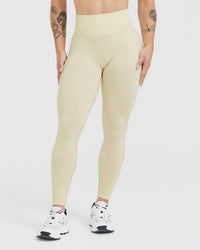 EffortlessLift™ Seamless Leggings with White Logo | Vanilla