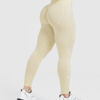 EffortlessLift™ Seamless Leggings with White Logo | Vanilla