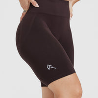 EffortlessLift™ Seamless Cycling Shorts with White Logo | 70% Cocoa