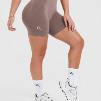 EffortlessLift™ Seamless Shorts with White Logo | Washed Cool Brown
