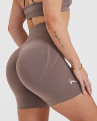 EffortlessLift™ Seamless Shorts with White Logo | Washed Cool Brown