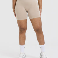 EffortlessLift™ Seamless Shorts with White Logo | Mushroom Brown
