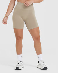 EffortlessLift™ Seamless Shorts with White Logo | Washed Sandstone