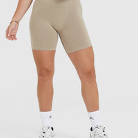 EffortlessLift™ Seamless Shorts with White Logo | Washed Sandstone