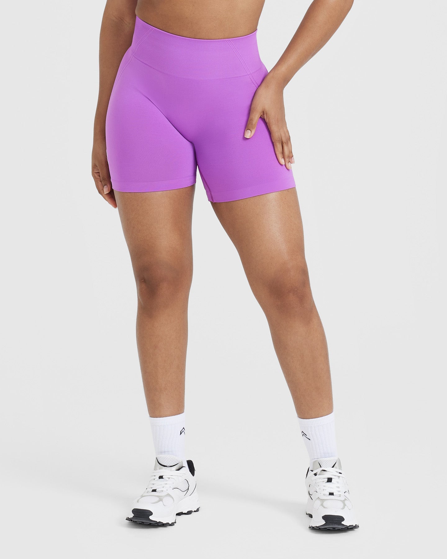 EffortlessLift™ Seamless Shorts with White Logo | Grape Purple
