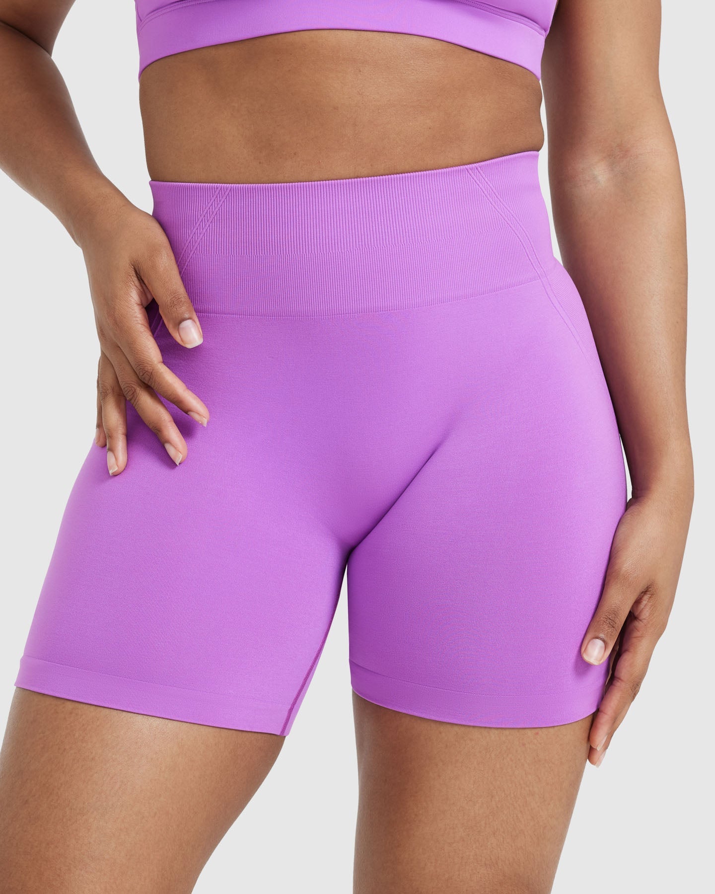 EffortlessLift™ Seamless Shorts with White Logo | Grape Purple