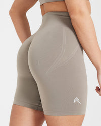 EffortlessLift™ Seamless Cycling Shorts with White Logo | Minky