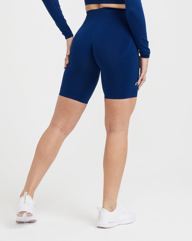 EffortlessLift™ Seamless Cycling Shorts with White Logo | Midnight