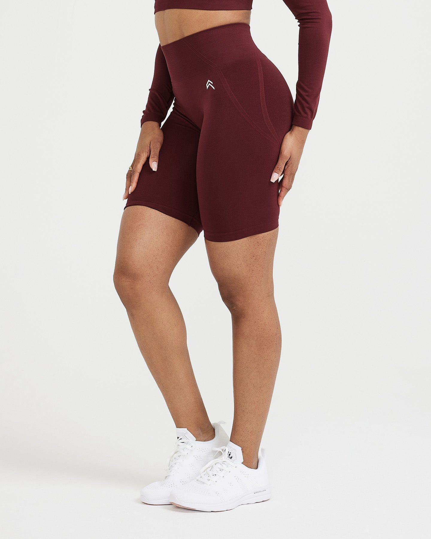 EffortlessLift™ Seamless Cycling Shorts with White Logo | Rosewood