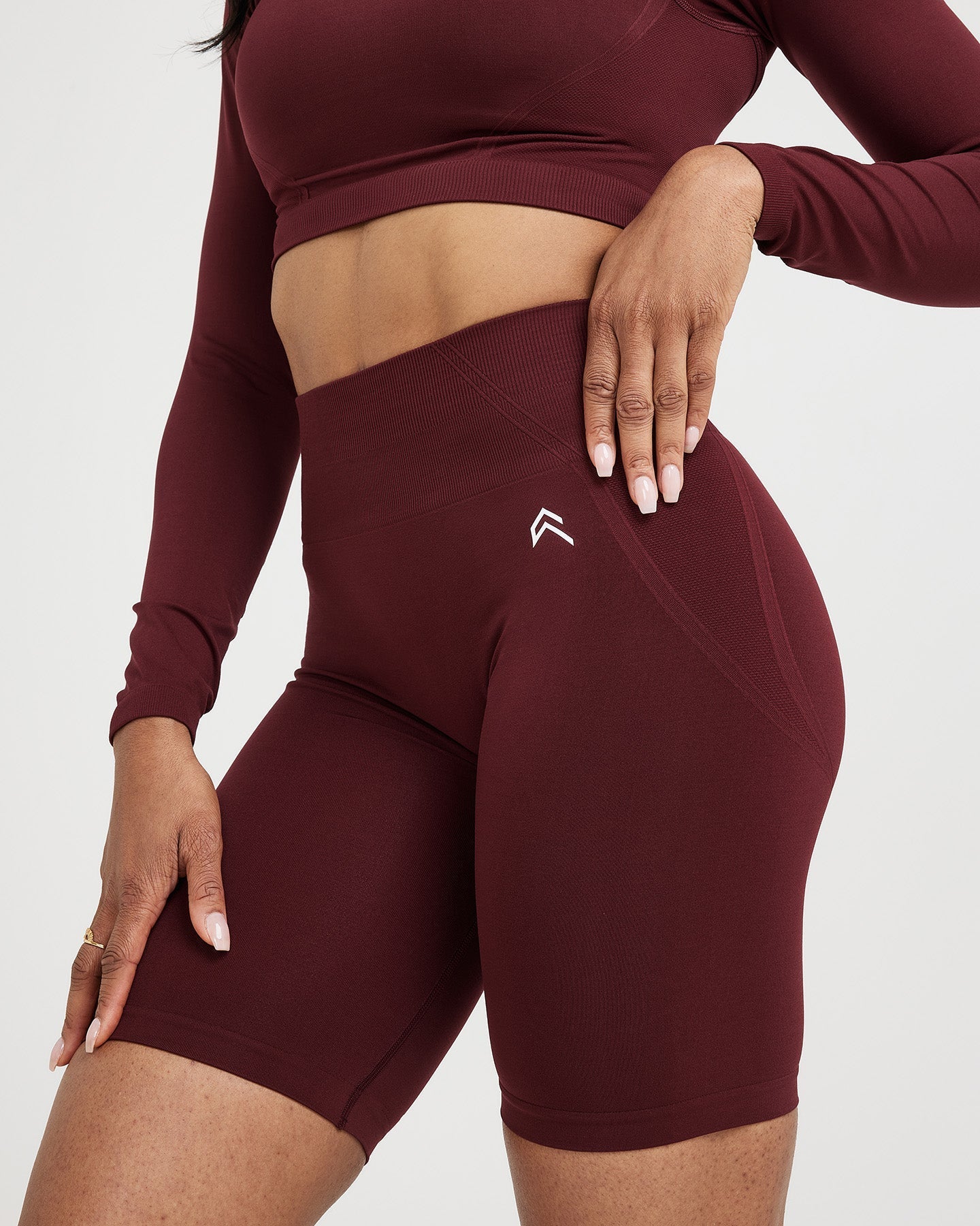 EffortlessLift™ Seamless Cycling Shorts with White Logo | Rosewood