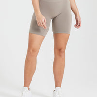 EffortlessLift™ Seamless Cycling Shorts with White Logo | Minky