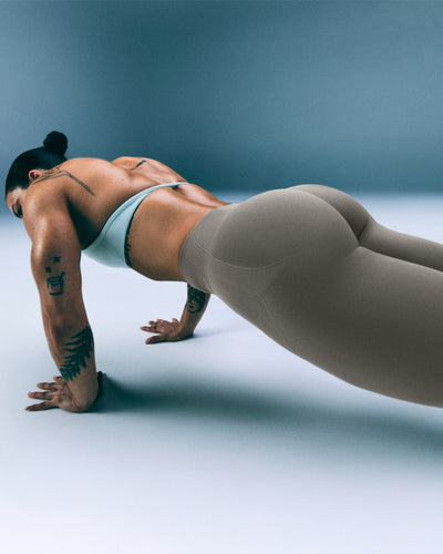 EnhanceLift™ Seamless Leggings with Grey Logo | Warm Minky