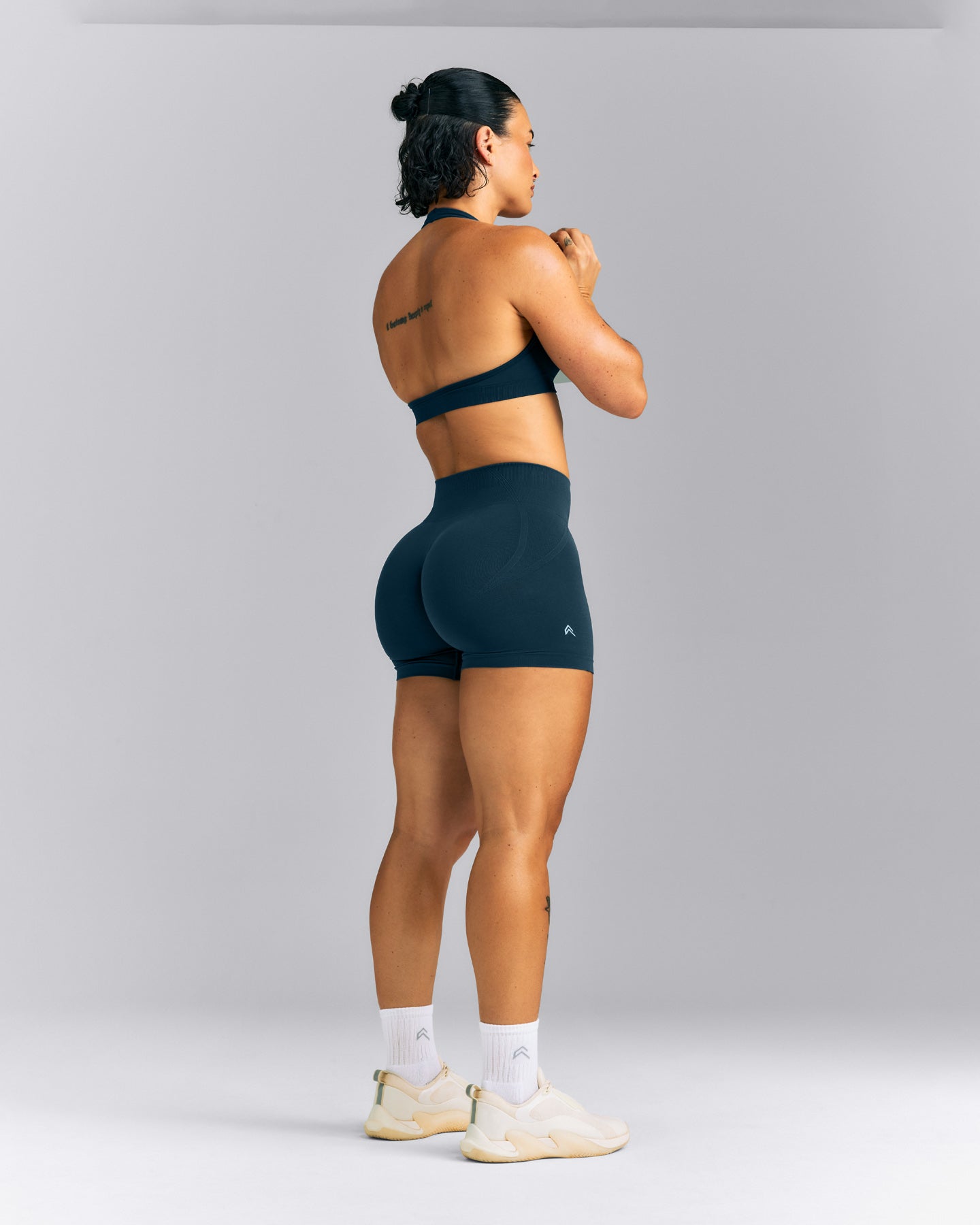 EffortlessLift™ Seamless Mid Rise Shorts | Oil Blue