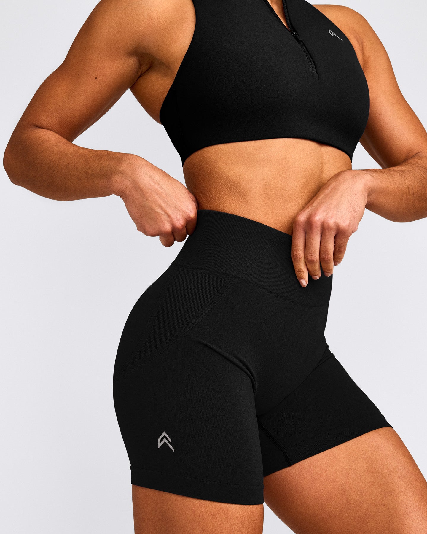 EffortlessLift™ Seamless Mid Rise Shorts with Grey Logo | Black