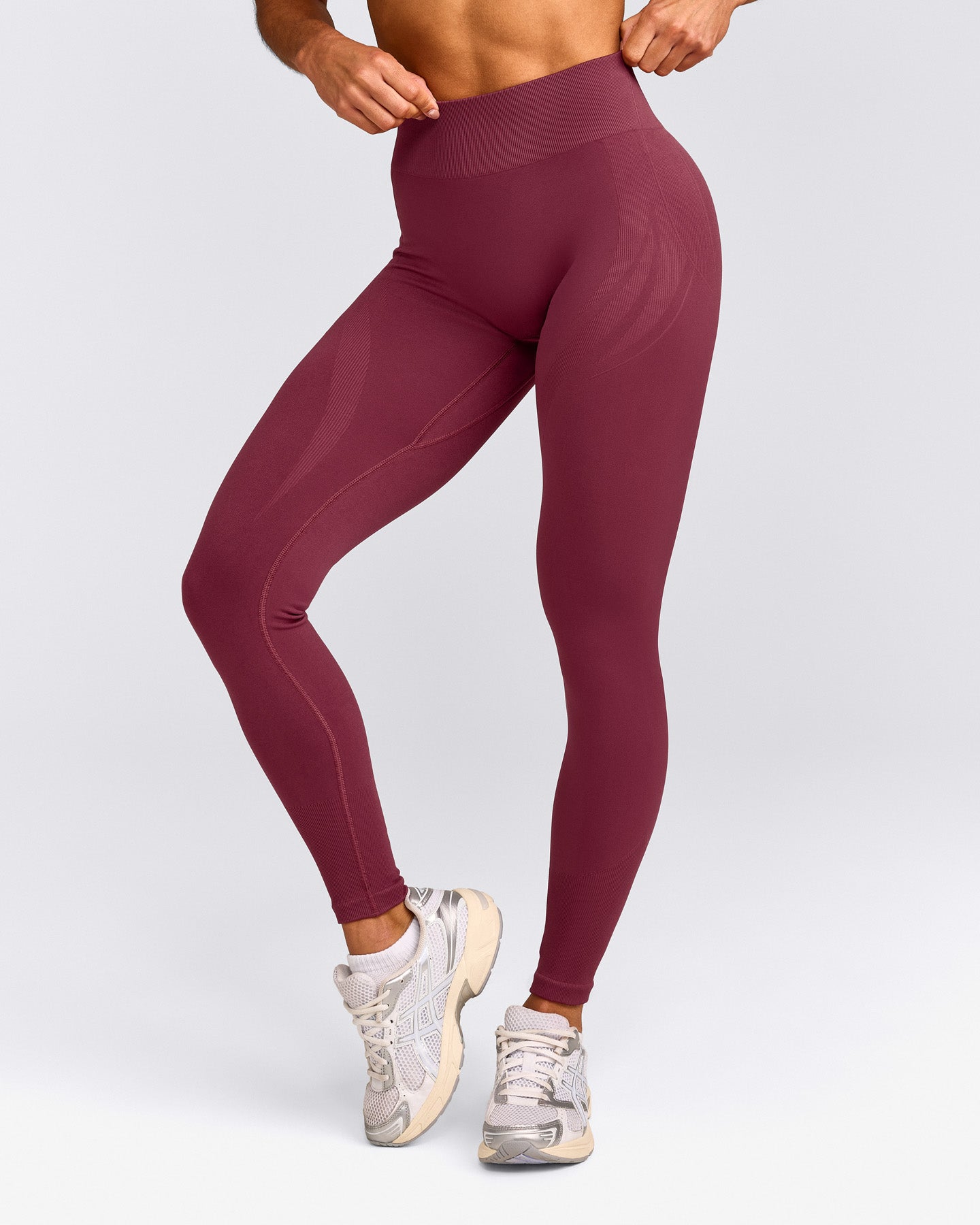 EnhanceLift™ Seamless Leggings with Grey Logo | Burnt Maroon Red