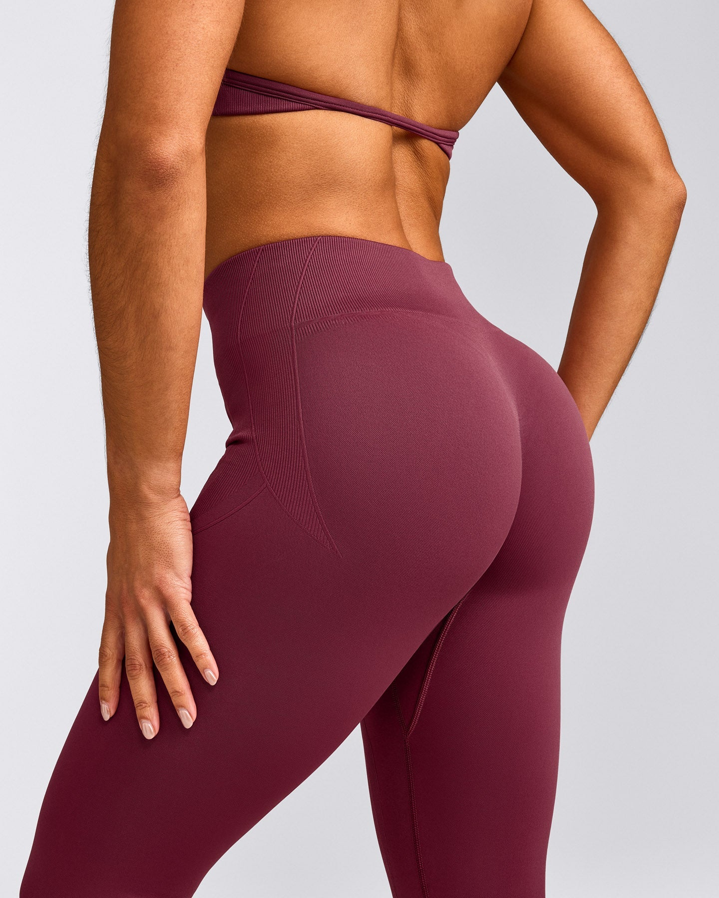 EnhanceLift™ Seamless Leggings with Grey Logo | Burnt Maroon Red