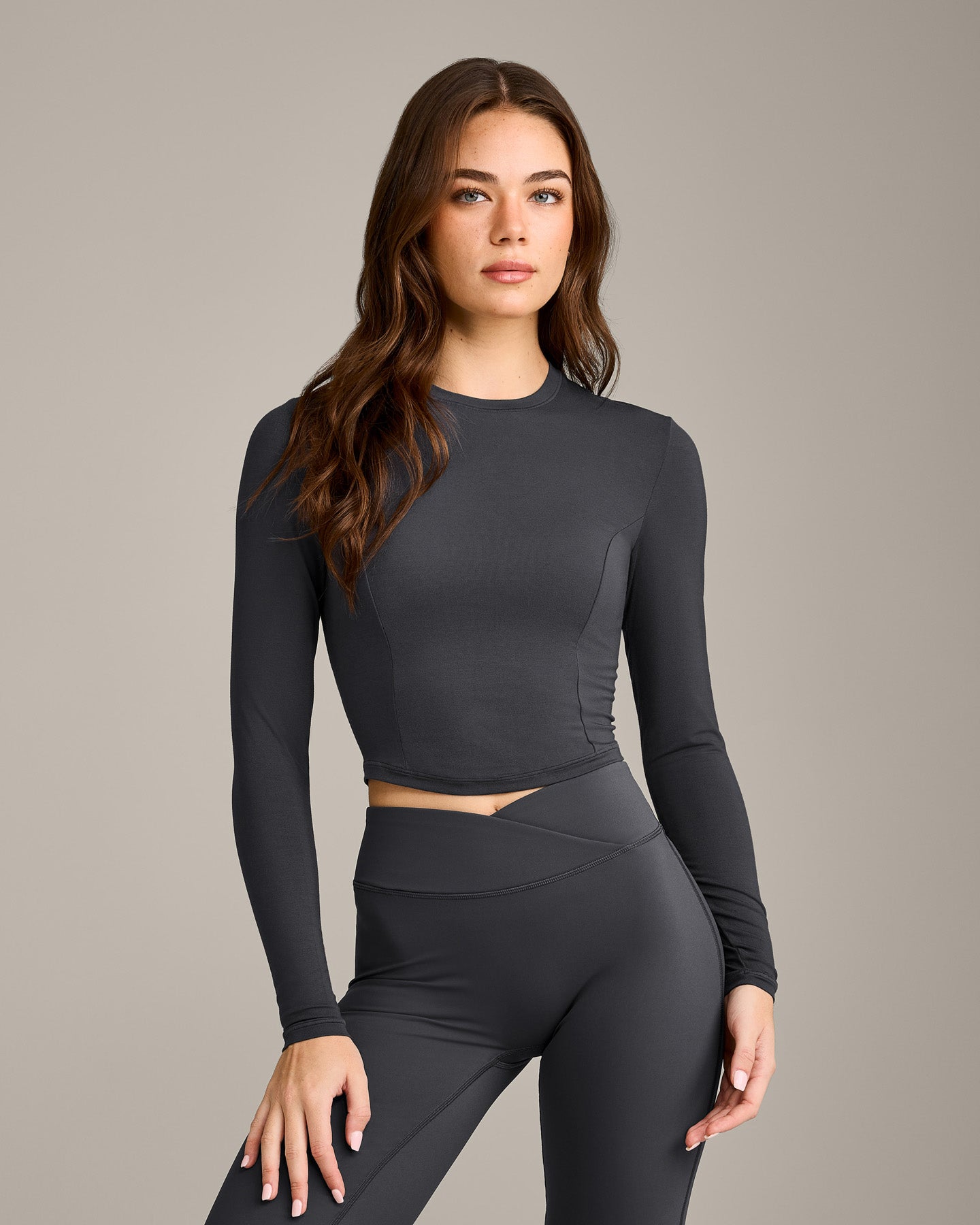 Mellow™ Motion Crew Neck Long Sleeve Mid Top | Coal