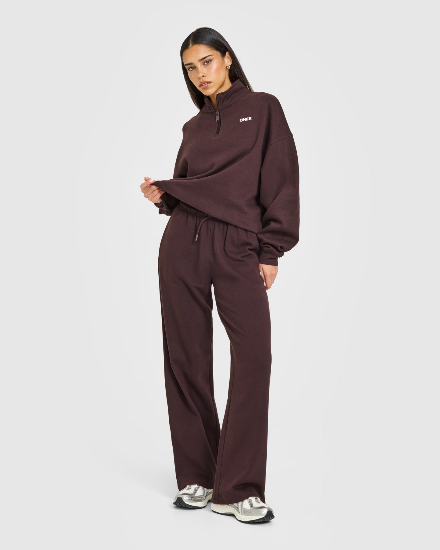 Mid Weight Relaxed Straight Leg Joggers | Plum Brown