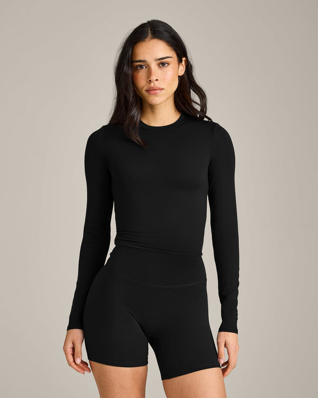 SoftMotion™ Long Sleeve Mid Top with Grey Logo | Black