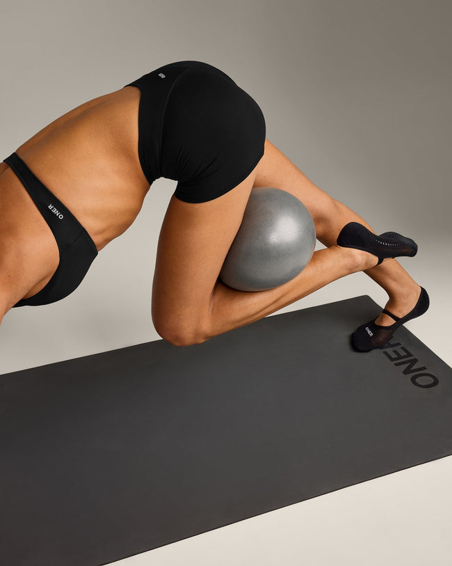 SoftMotion™ Mid Rise Shorts 4" with Grey Logo | Black