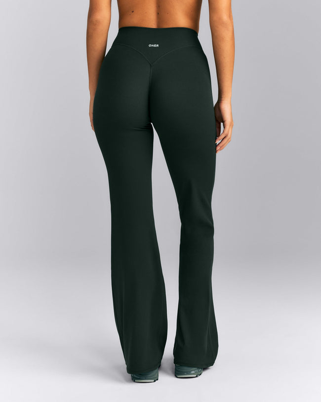SoftMotion™ Wrap Flared Leggings | Emerald Noir