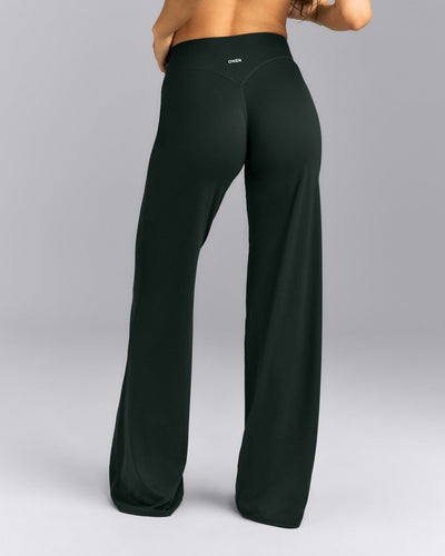 SoftMotion™ Wrap Straight Leg Leggings | Emerald Noir