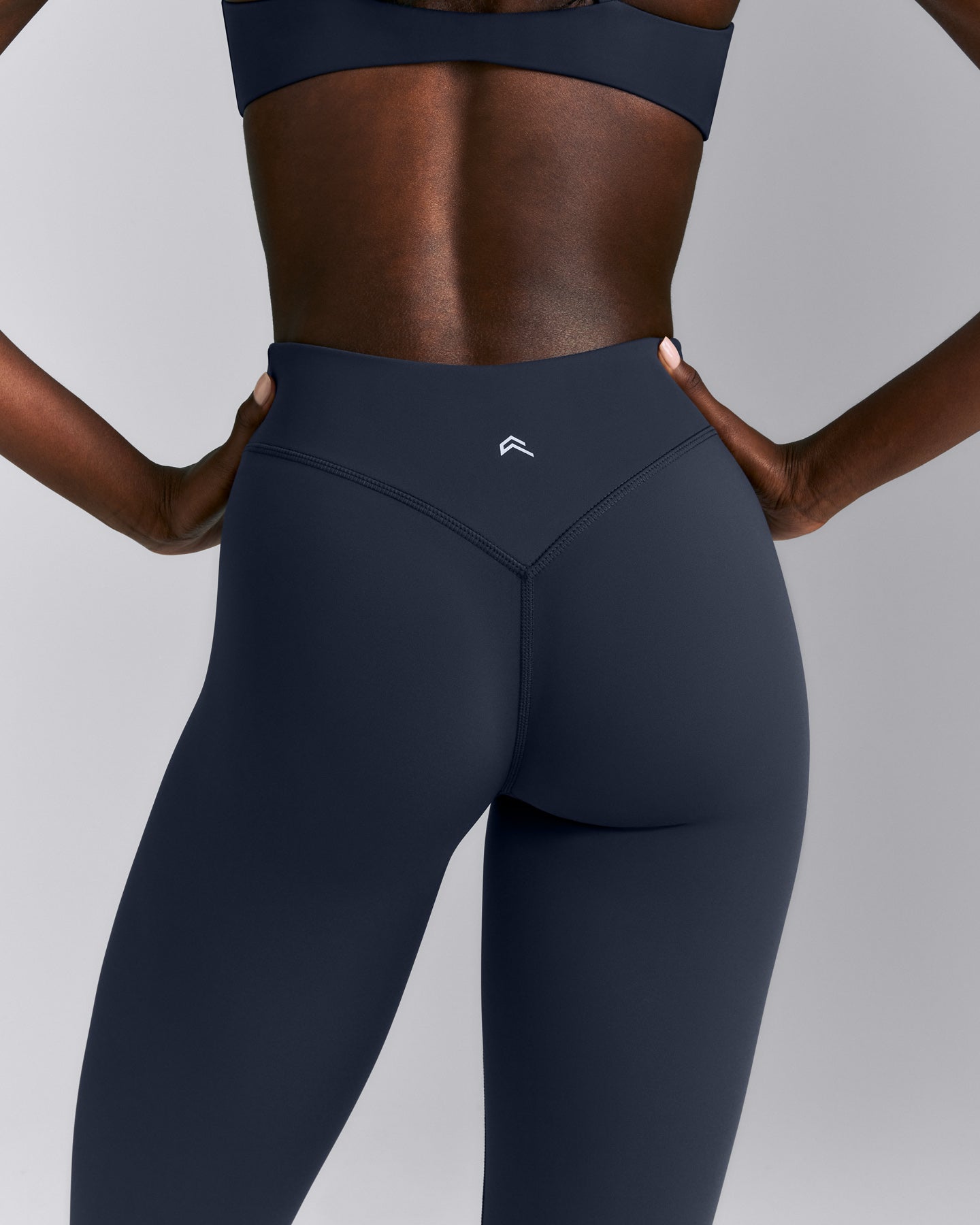 UnifiedMove™ V Front Mid Rise Leggings | True Blue