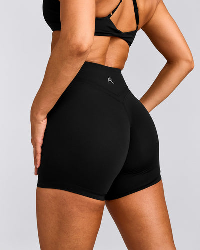 UnifiedMove™ Wrap Shorts 6" with Reflective Logo | Black