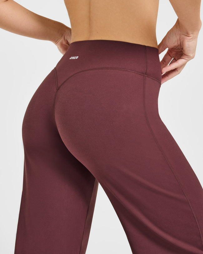 SoftMotion™ Straight Leg Bottoms with White Logo | Velvet Mocha