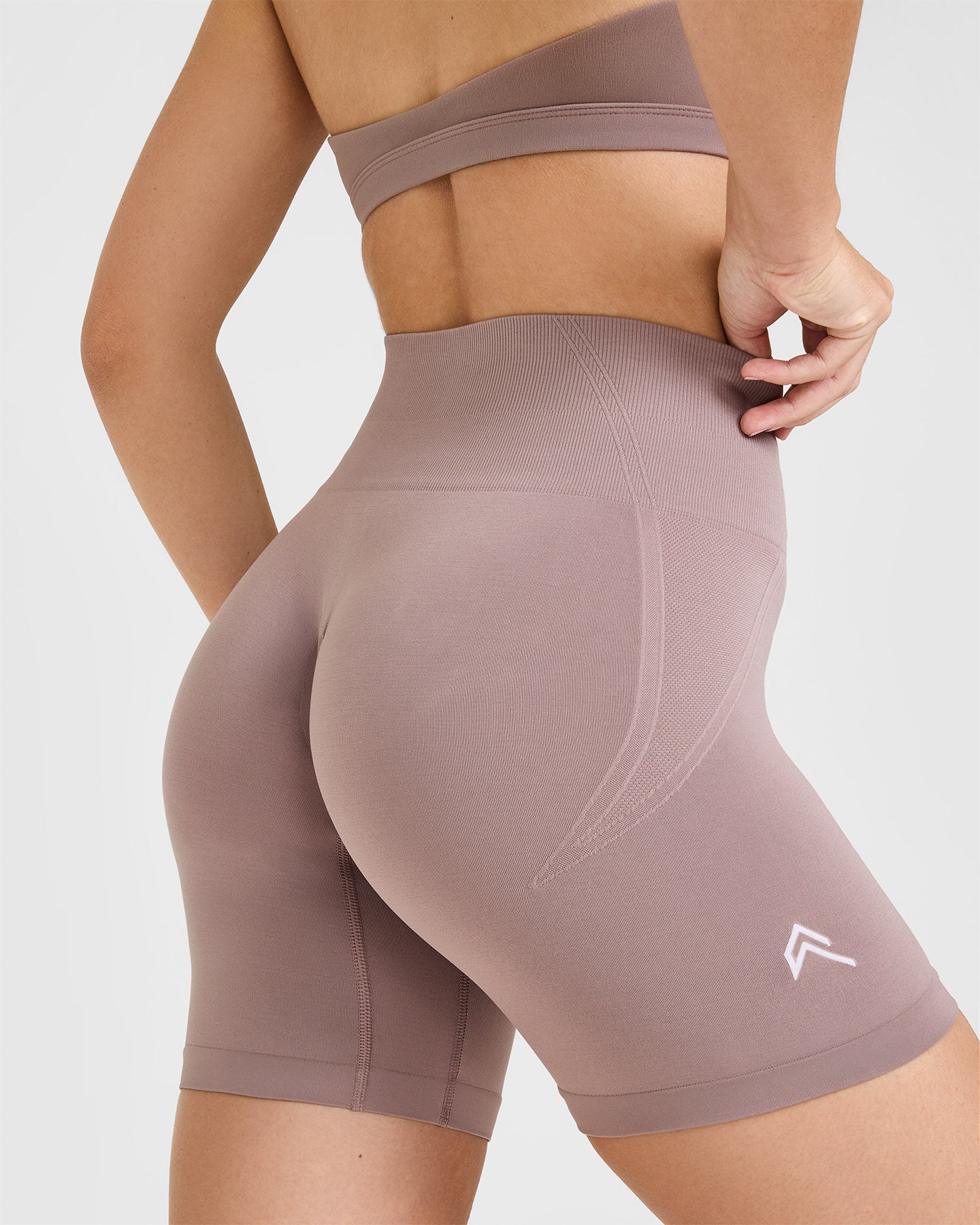 EffortlessLift™ Seamless Shorts with White Logo | Dusty Purple