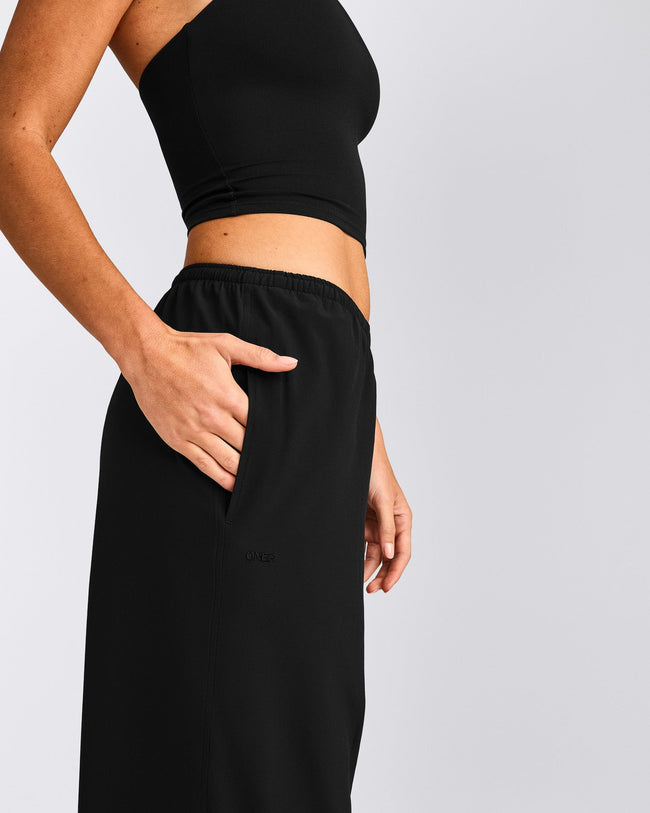 AirMove™ Wide Leg Trousers | Black