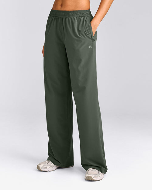 AirMove™ Straight Leg Bottoms with Reflective Logo | Dark Khaki