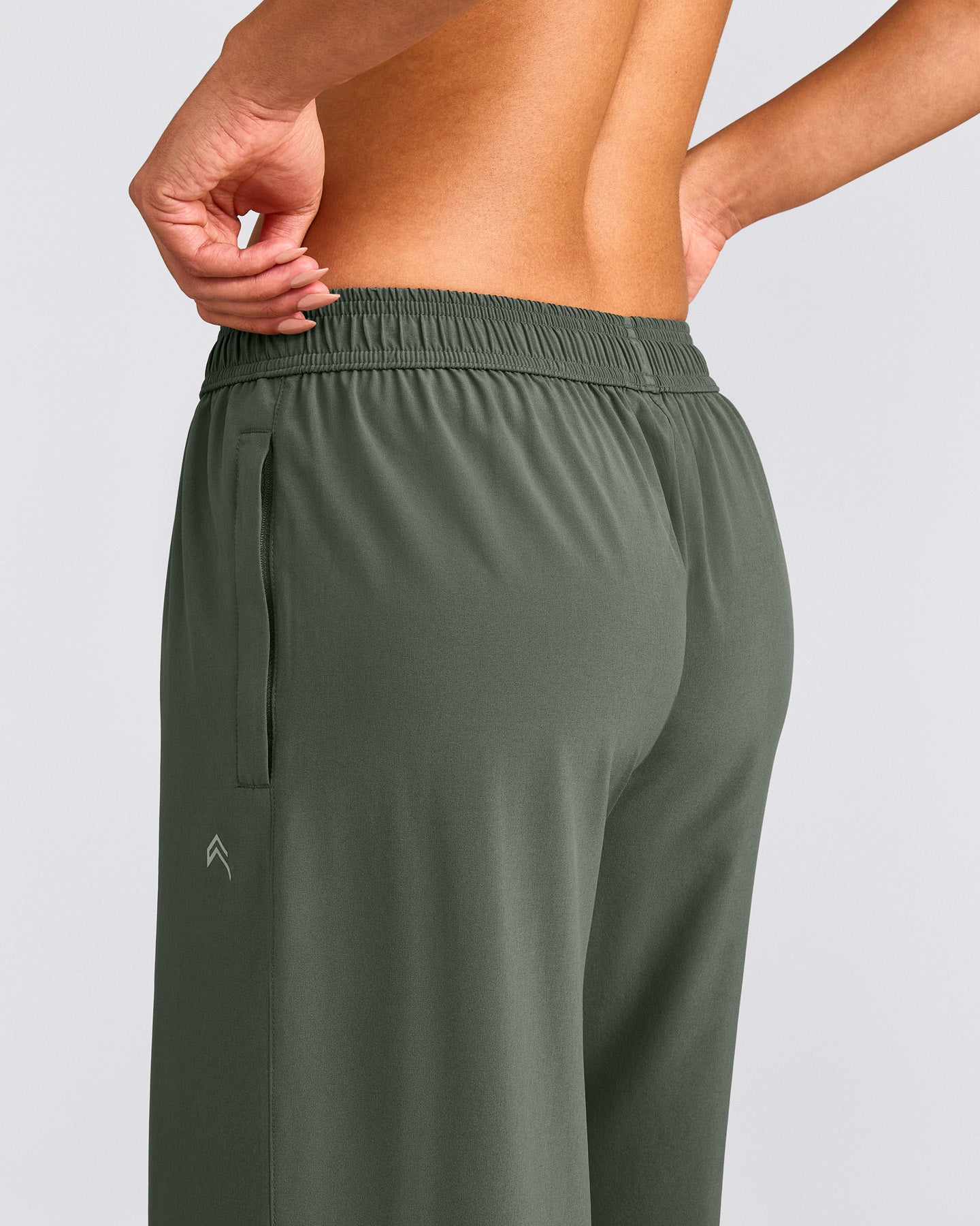 AirMove™ Straight Leg Bottoms with Reflective Logo | Dark Khaki