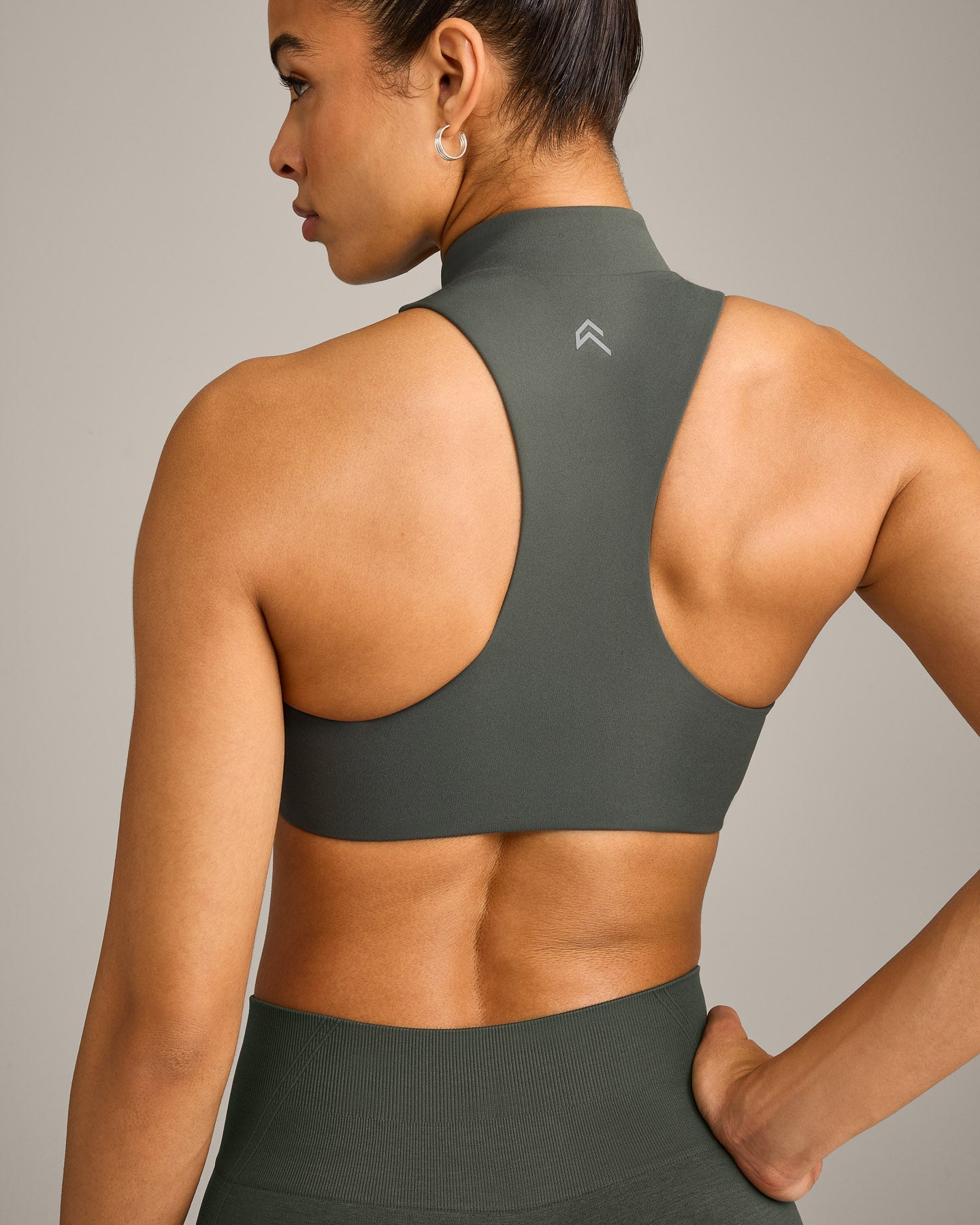 EasyLift™ Zip High Neck Sports Bra with Grey Logo | Dark Khaki