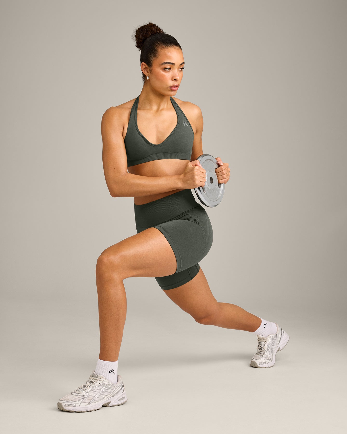 EffortlessLift™ Seamless Halter Neck Sports Bra with Grey Logo | Dark Khaki