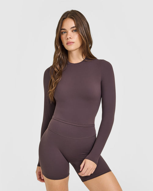 SoftMotion™ Long Sleeve Mid Top with White Logo | Dark Umber Brown